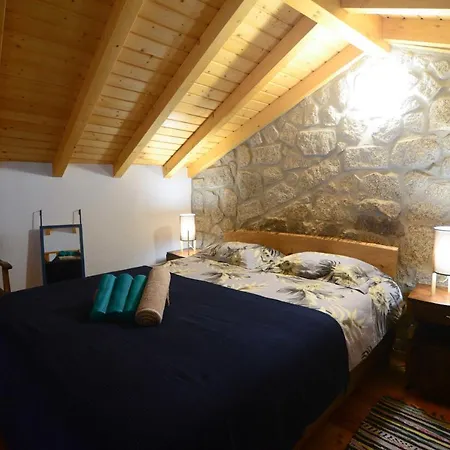 Casa Do Guardado * Monsanto