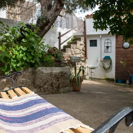 Casa Do Guardado * Monsanto