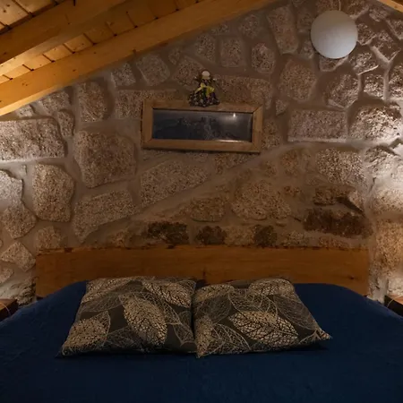 Casa Do Guardado Holiday home Monsanto